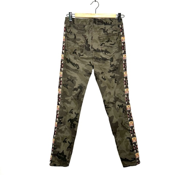 Driftwood | Jackie Sedona Camo Embroidered Sides Jeans Size 25 - Picture 4 of 7